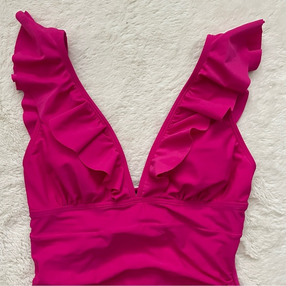 NWT CUPSHE Women’s Deep V-Neck Ruffled Lace Up One Piece Swimsuit Hot Pink Small - Picture 2 of 13